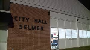 Photo of exterior of Selmer City Hall