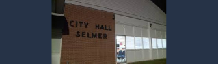 Image of outside building of the Selmer City Hall 